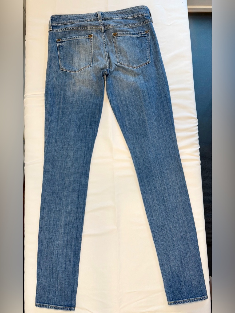 Vince Women's Medium Blue Skinny Jeans size 28 - Picture 4 of 8